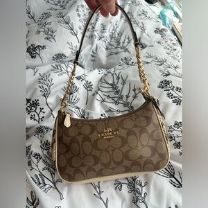 COACH SMALL SHOULDER BAG